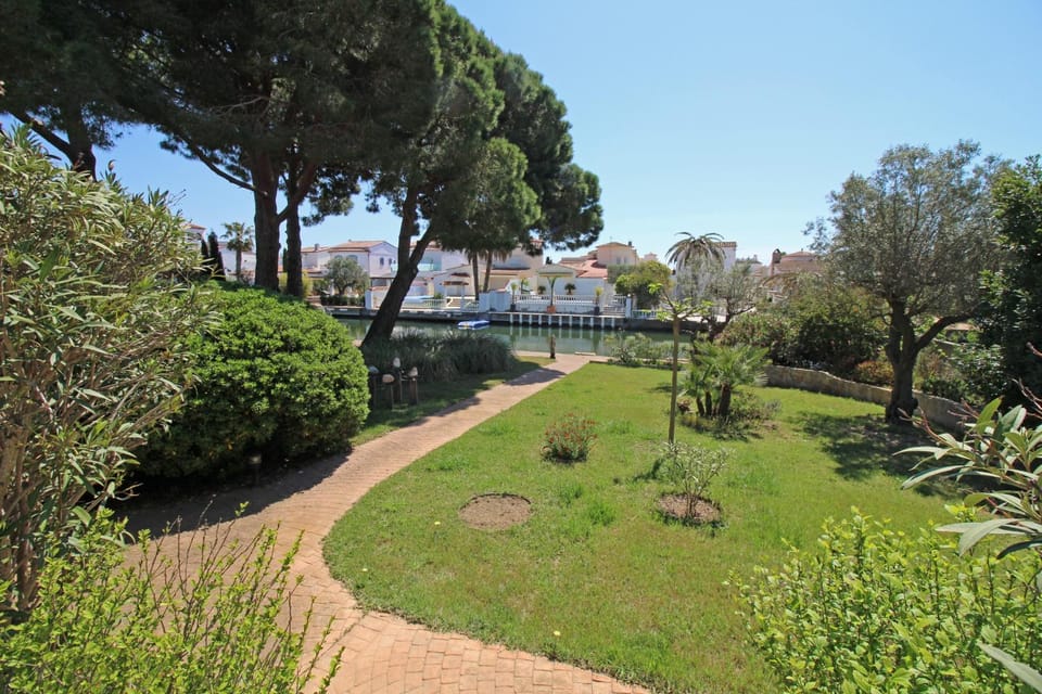 Patio, Garden, Garden view