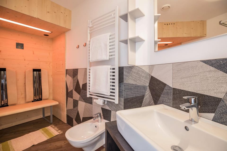 Bathroom, Living room