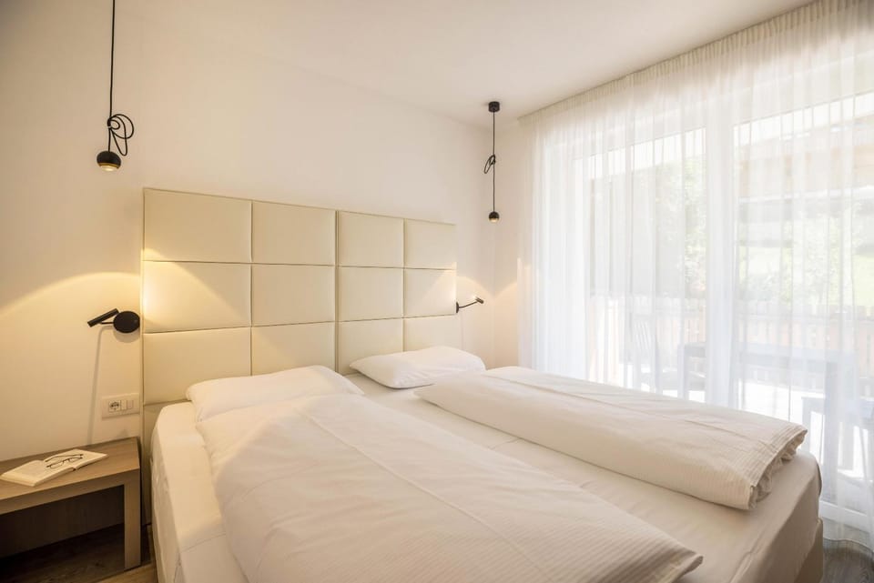 Property building, Living room, Bedroom