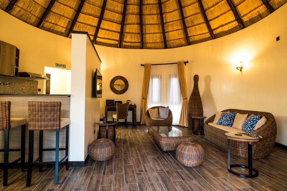 Hunters Paradise Cottages Hotel in Kenya