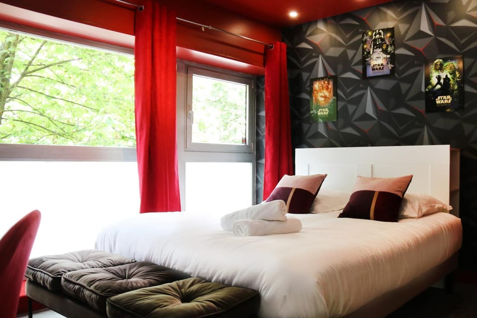 Bed, Bedroom