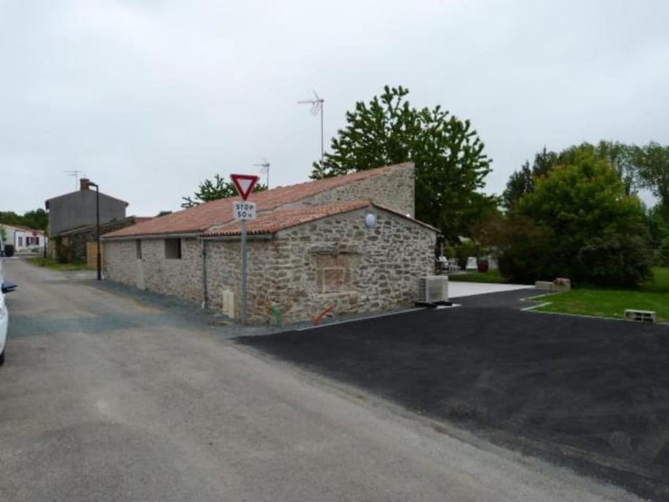 Property building, Parking