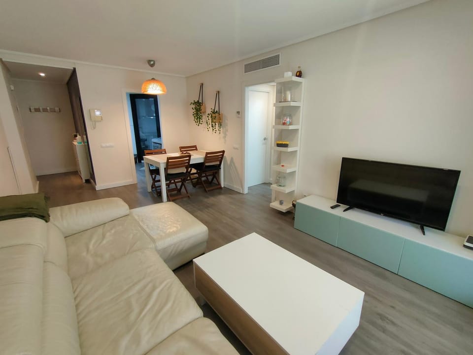 Communal lounge/ TV room, Living room, Photo of the whole room, Seating area, Dining area