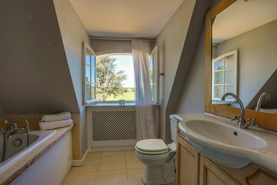 Bathroom, Bath