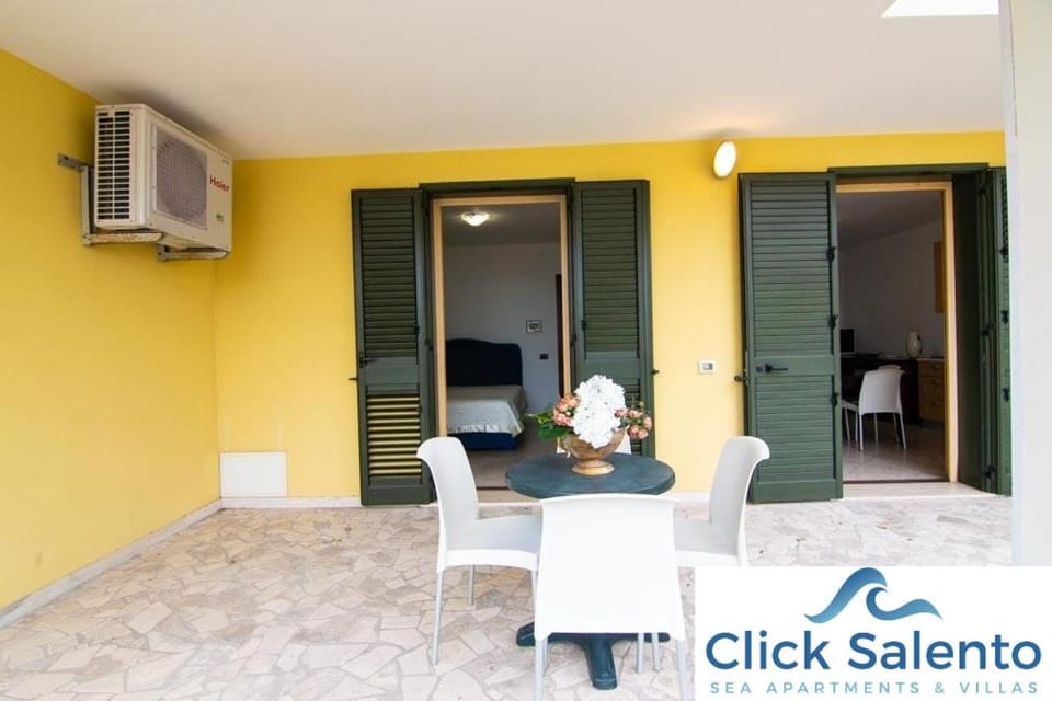 Rosmini Apartment - parcheggio-veranda - Baia Verde - Lido - by Click Salento House in Gallipoli