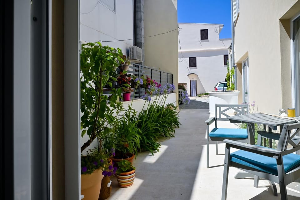 Patio, Balcony/Terrace
