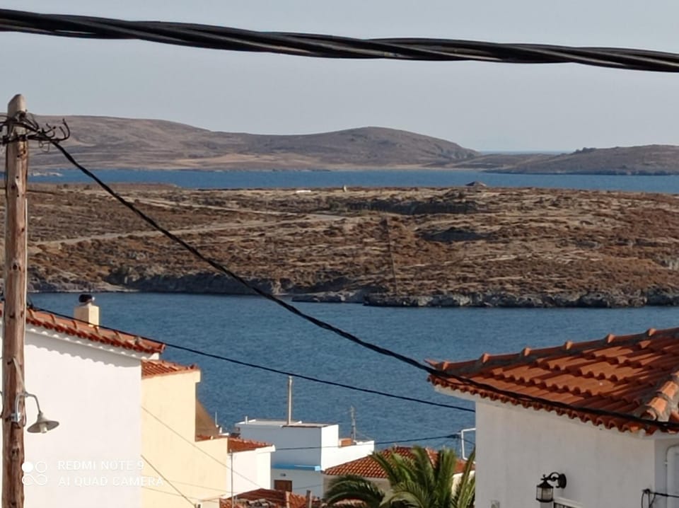 Mountain view, Sea view