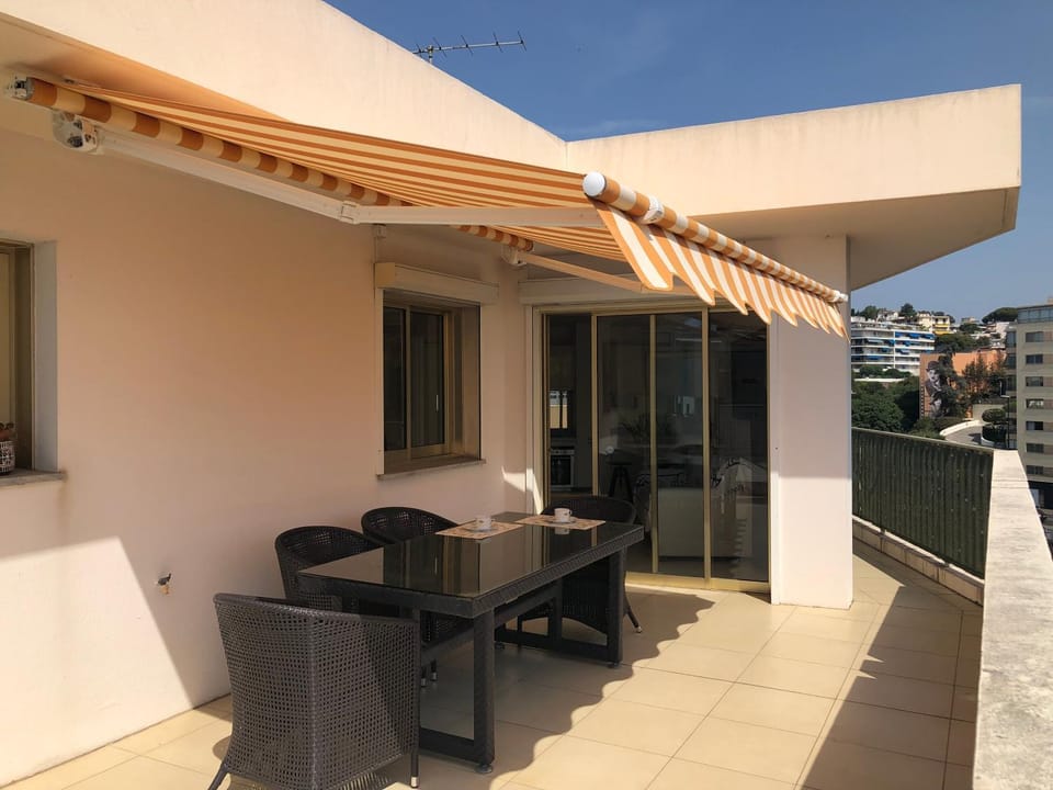 Balcony/Terrace, Dining area