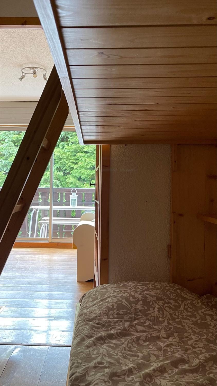 bunk bed