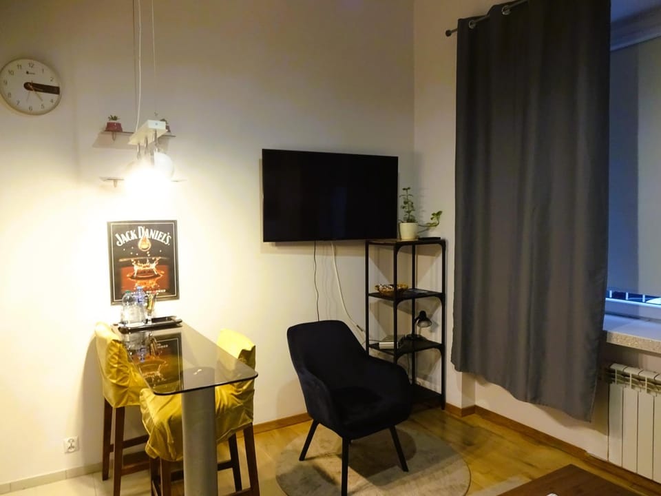 TV and multimedia, Living room, Other, Other, Other, Seating area, Dining area, Evening entertainment
