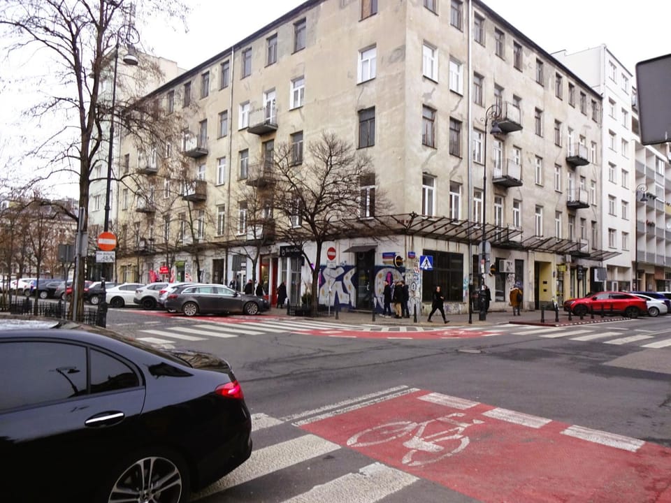 Property building, Day, Neighbourhood, Other, Other, Other, City view, Street view, Location, Parking