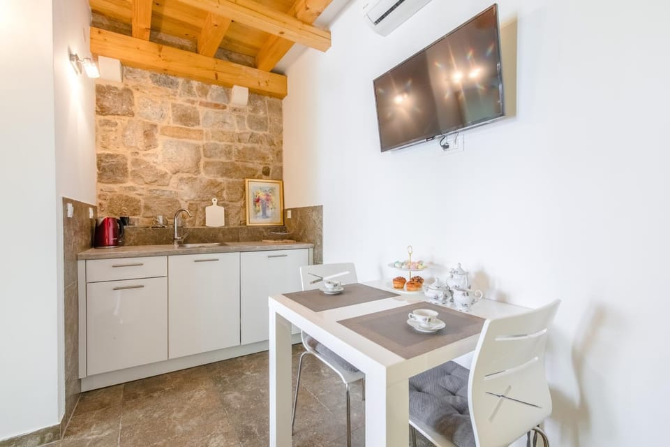 JeS Old Town Luxury Rooms Apartment in Split