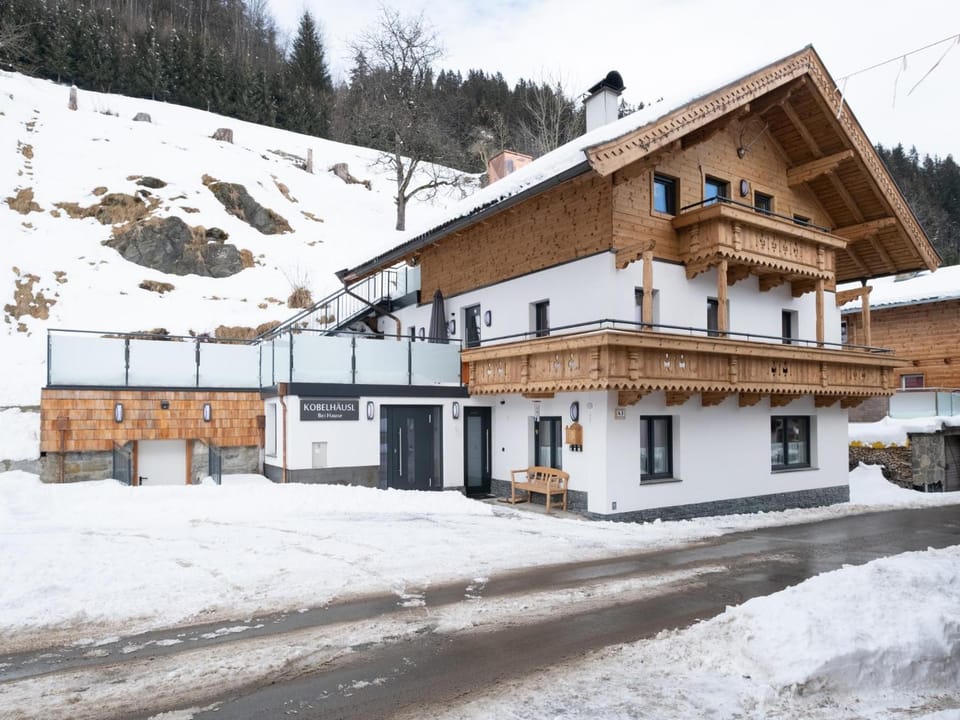 Property building, Winter