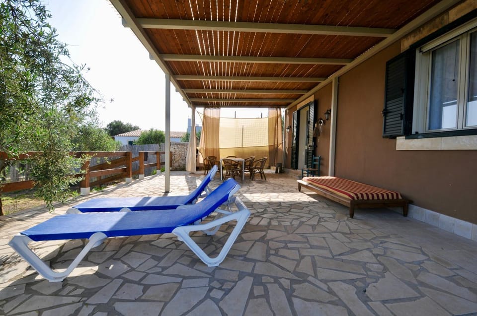 Patio, Facade/entrance, Balcony/Terrace