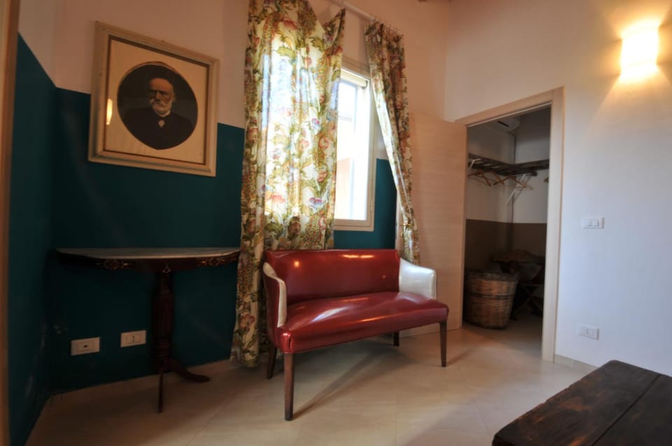 Decorative detail, Bedroom