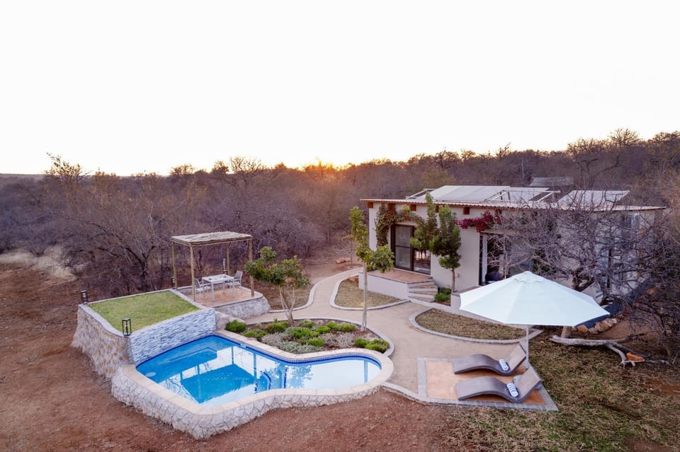 Day, Natural landscape, Garden view, Pool view, Swimming pool, sunbed