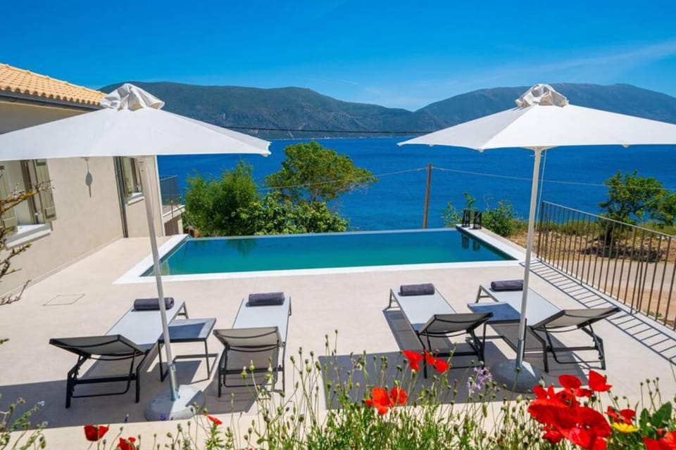 Day, Natural landscape, Balcony/Terrace, Pool view, Sea view, Swimming pool, Swimming pool, sunbed