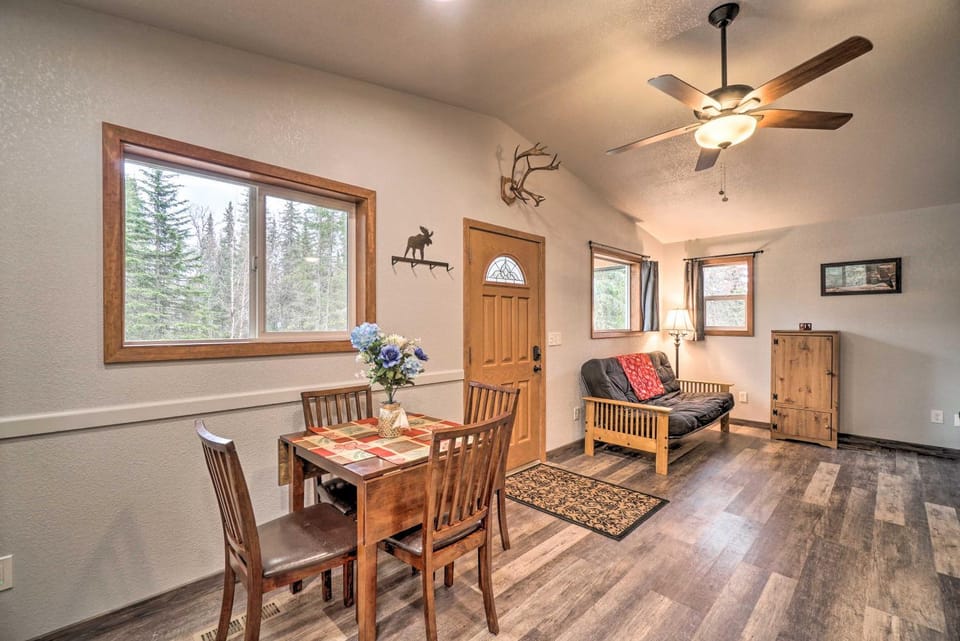 Cozy Downtown Soldotna Cabin: Dogs Welcome! Cabin in Soldotna