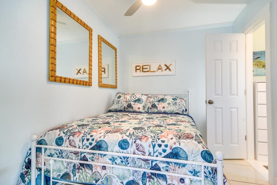 Florida Unit Steps From Indian Rocks Beach Access! Apartment in Indian Rocks Beach
