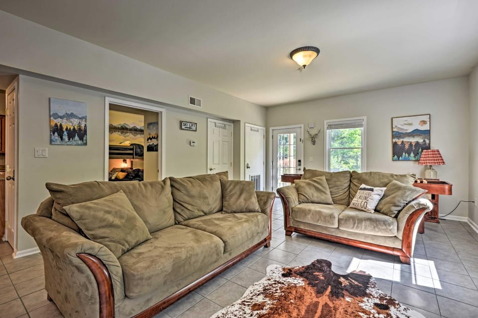 Golf & Hike! Condo at Whitetail Resort House in Pennsylvania
