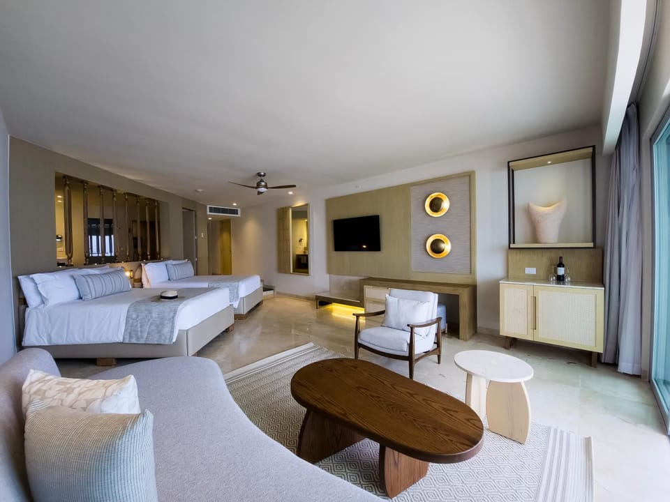 Living room, Photo of the whole room