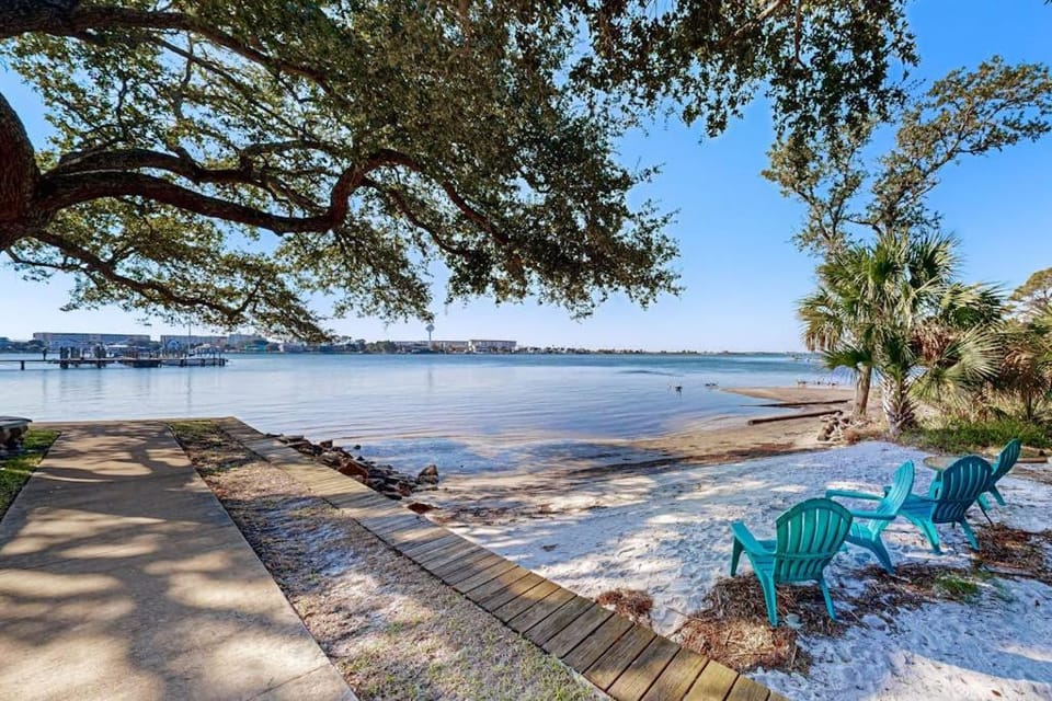 Pirates Bay B314 Apartment in Fort Walton Beach