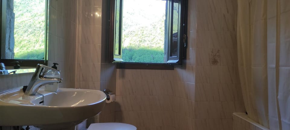 Bathroom, Bath