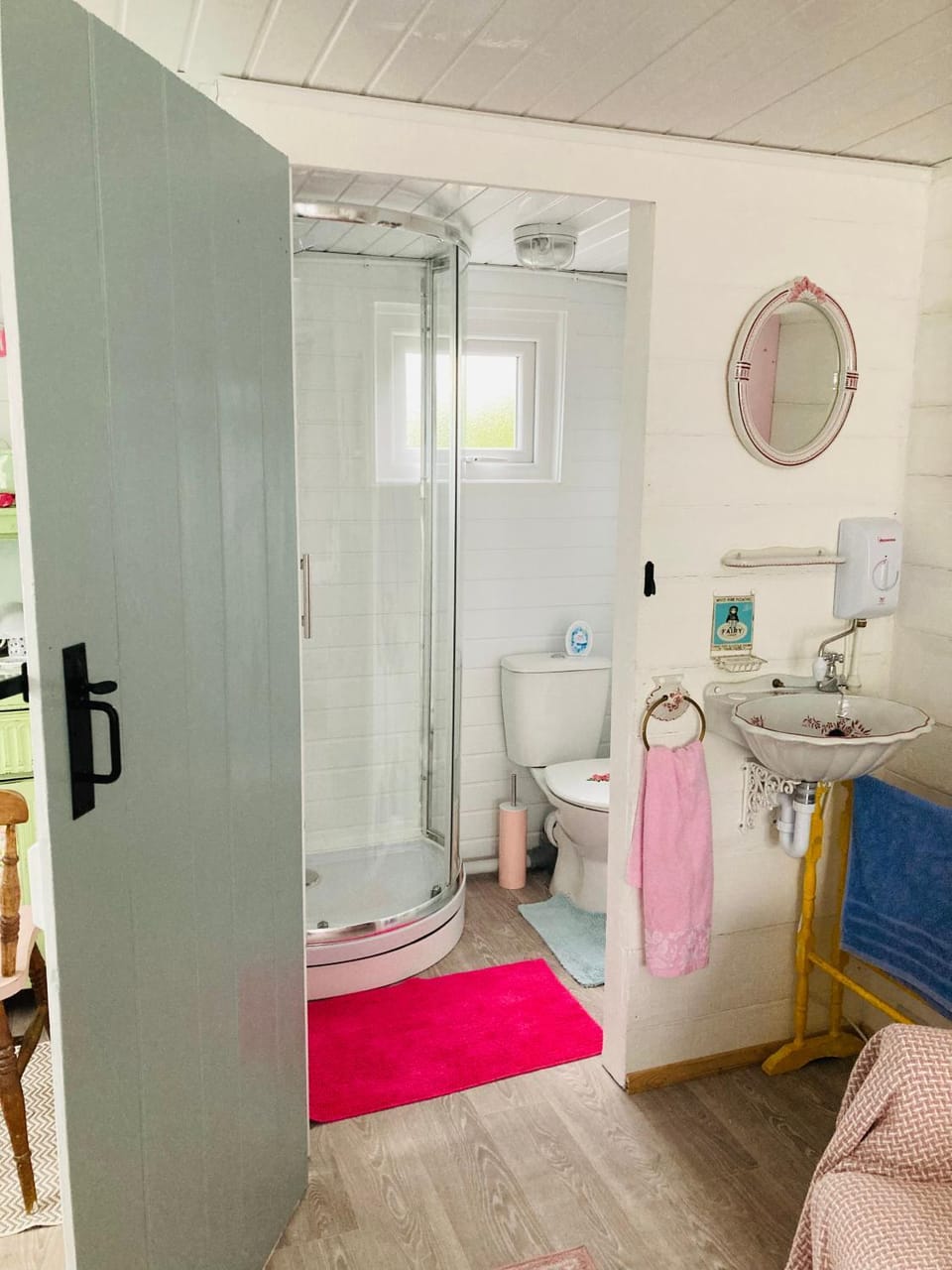 Shabby Shack near Charlestown & The Eden Project House in Saint Austell