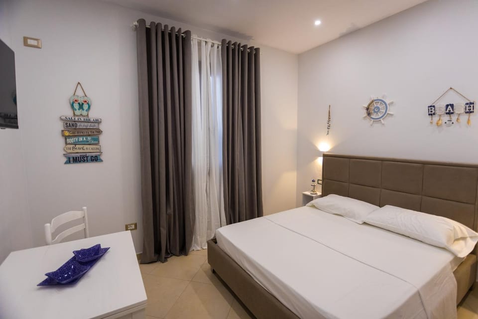 TV and multimedia, Dining area, Bedroom