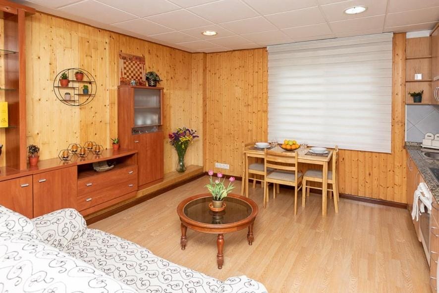 Kitchen or kitchenette, Living room