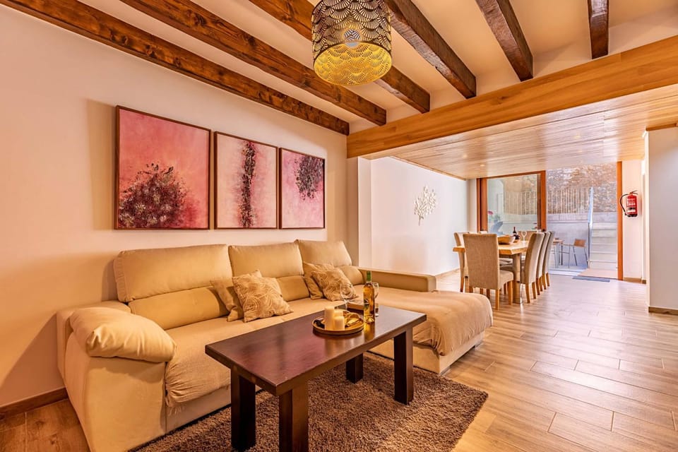 Communal lounge/ TV room, Living room