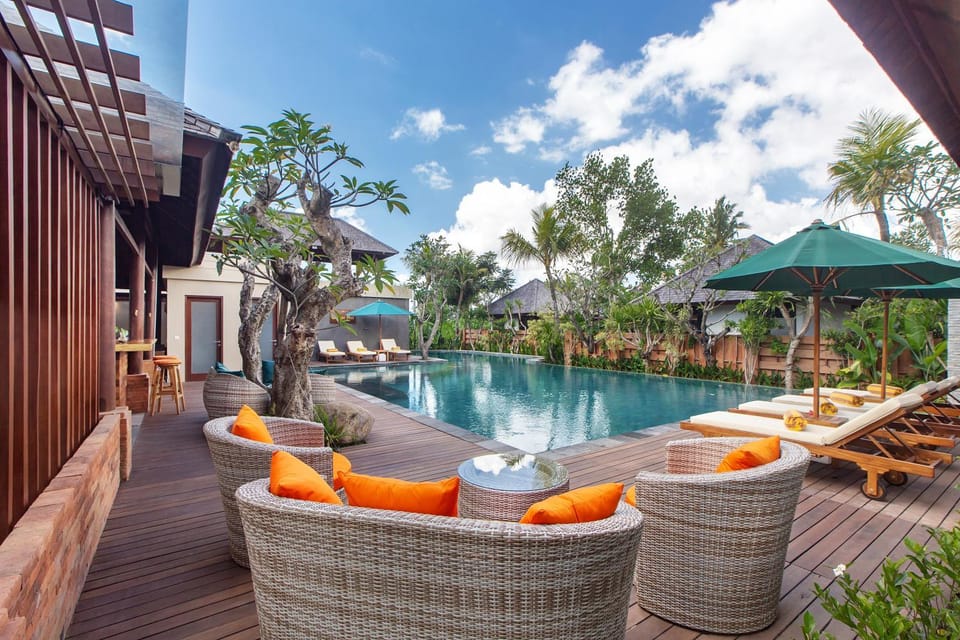 Property building, Swimming pool
