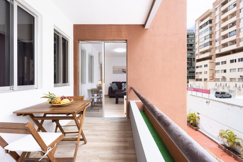 Home2Book Charming Apartment Santa Cruz, Wifi Apartment in Santa Cruz de Tenerife
