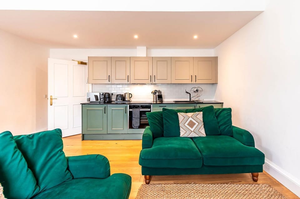 Communal lounge/ TV room, Living room