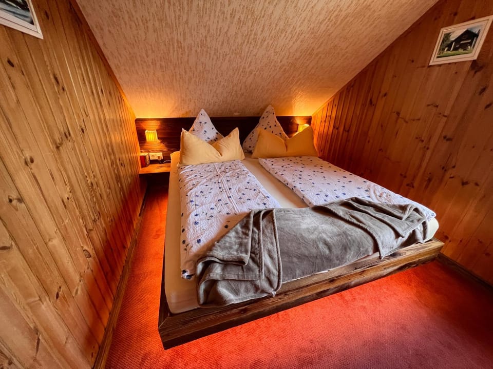 Gemütliche Berghütte in den Alpen Chalet in Friuli-Venezia Giulia