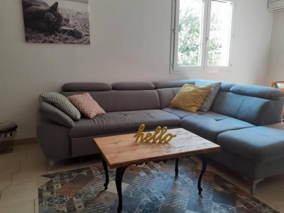 Seating area