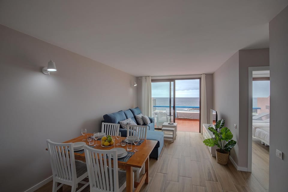 Lounge or bar, Dining area