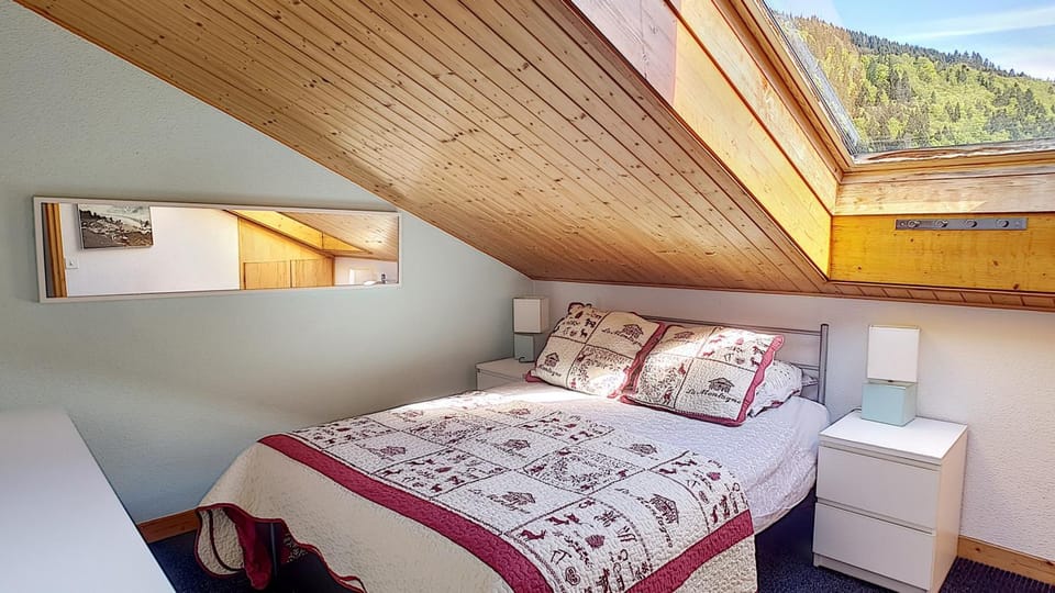 Bed, Bedroom