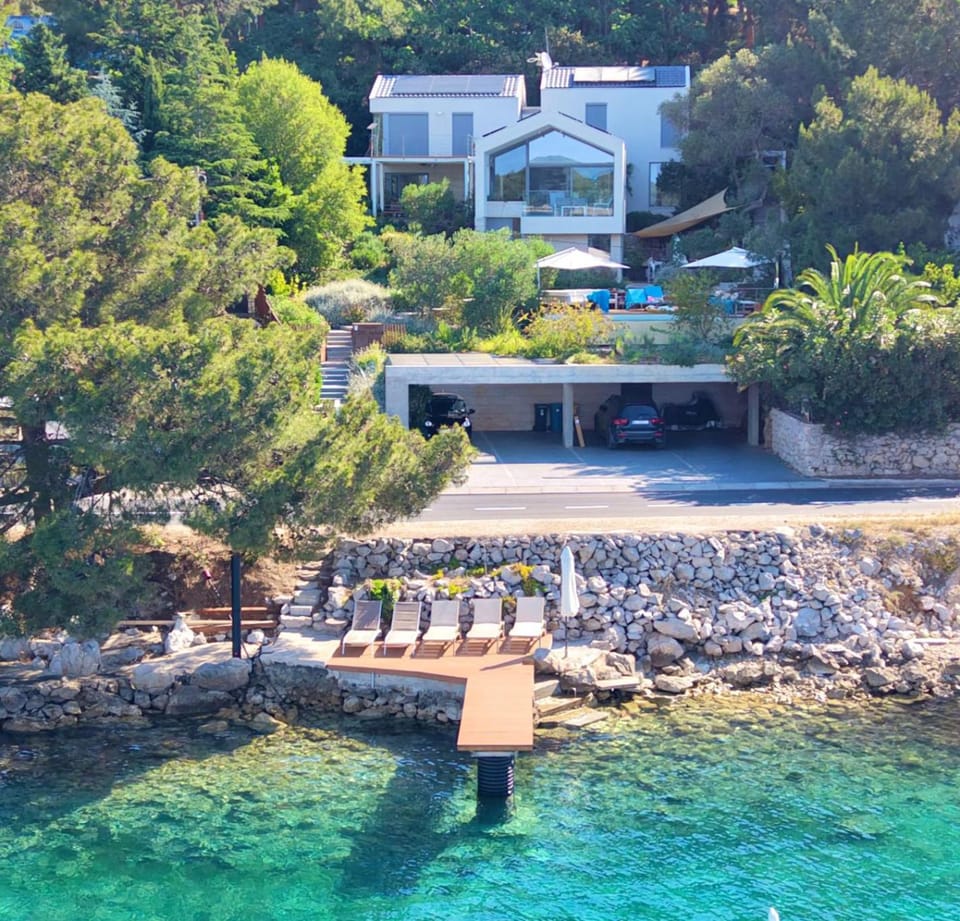 Property building, Sea view
