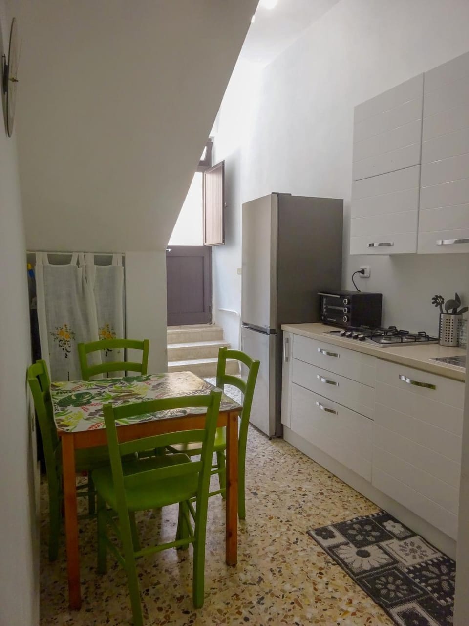 Property building, Kitchen or kitchenette, Living room