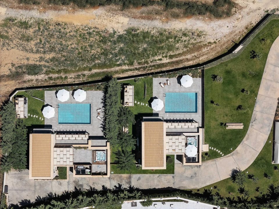 Bird's eye view, Swimming pool