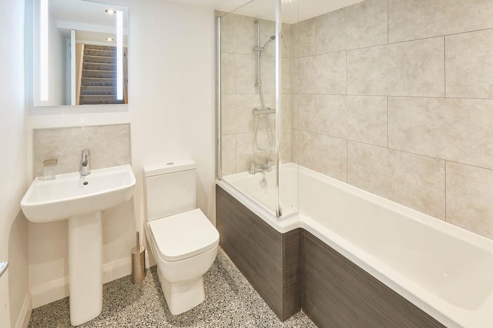 Shower, Toilet, Bathroom, Bath
