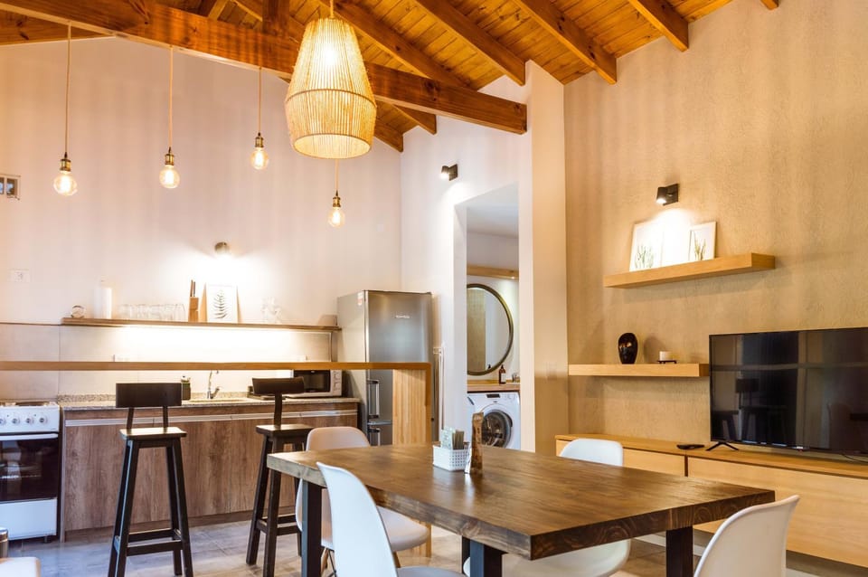TV and multimedia, Kitchen or kitchenette, Dining area