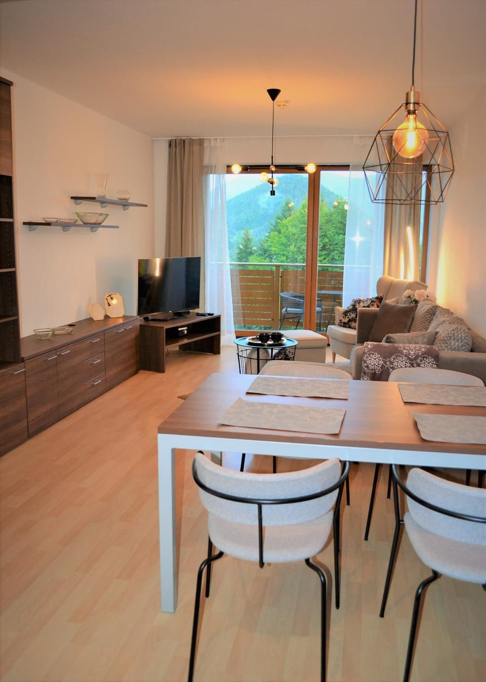 Living room, Dining area