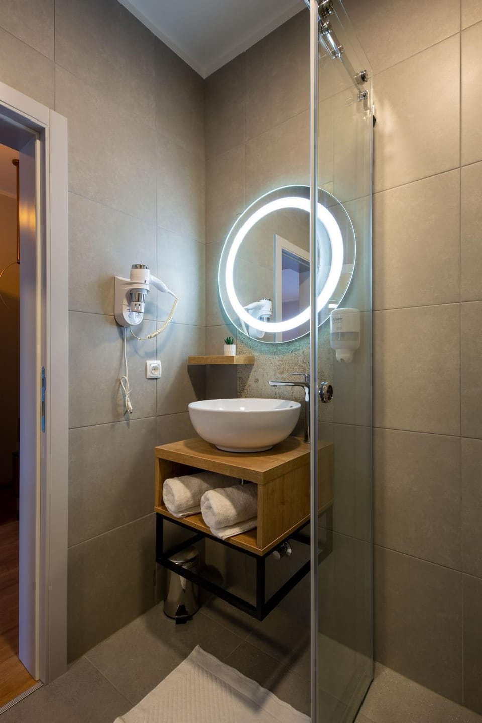 Shower, Bathroom