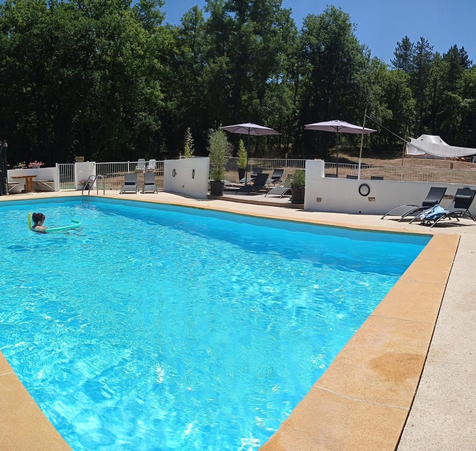 Dordogne Glamping & Camping Campground/ 
RV Resort in Occitanie