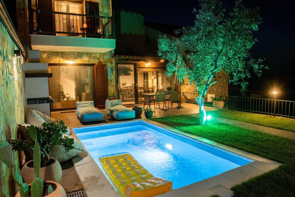 Garden, Swimming pool