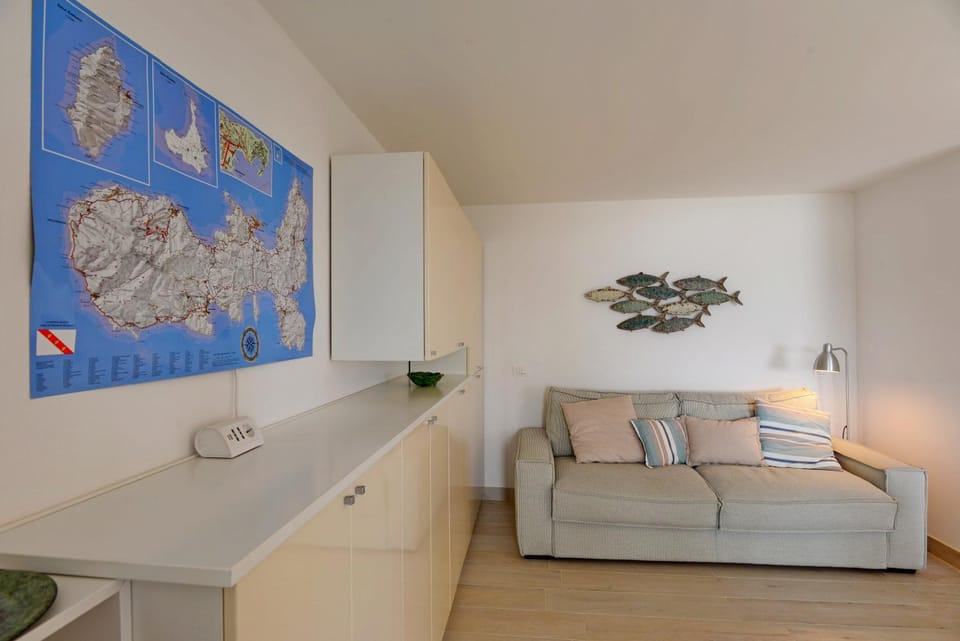 Living room, Bedroom