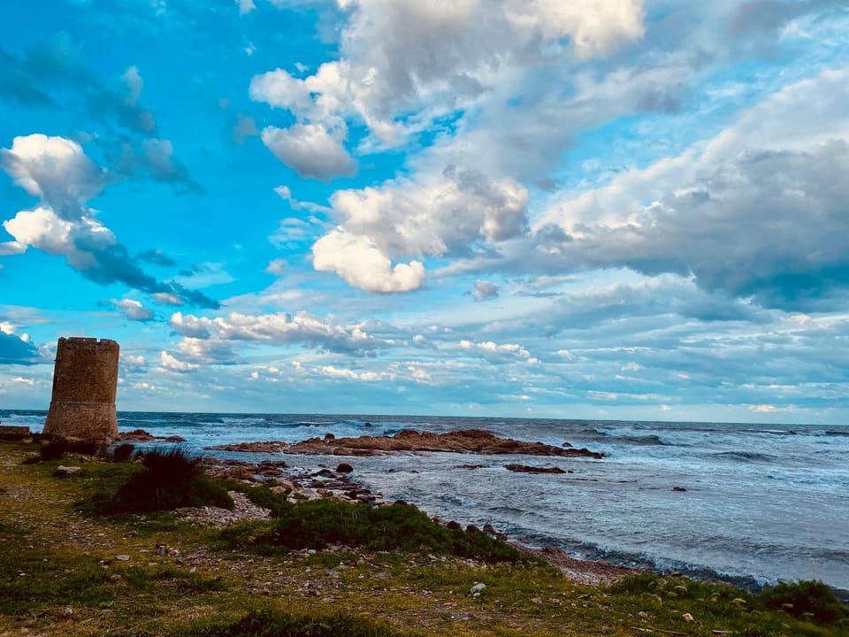 Nearby landmark, Day, Natural landscape