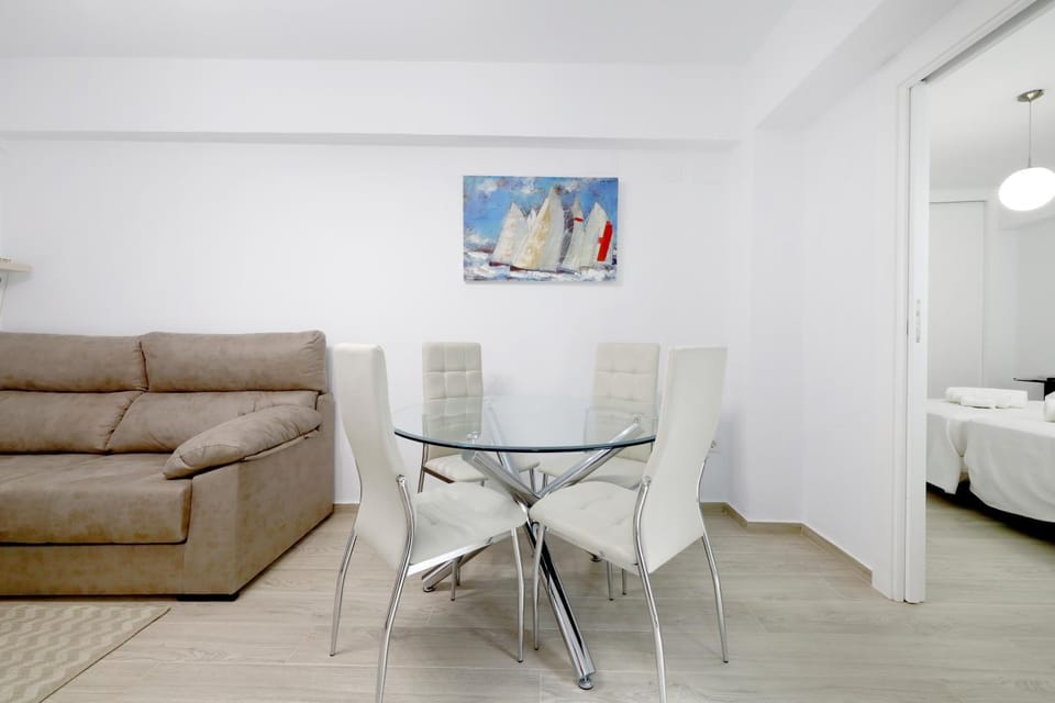 Communal lounge/ TV room, Living room, air conditioner